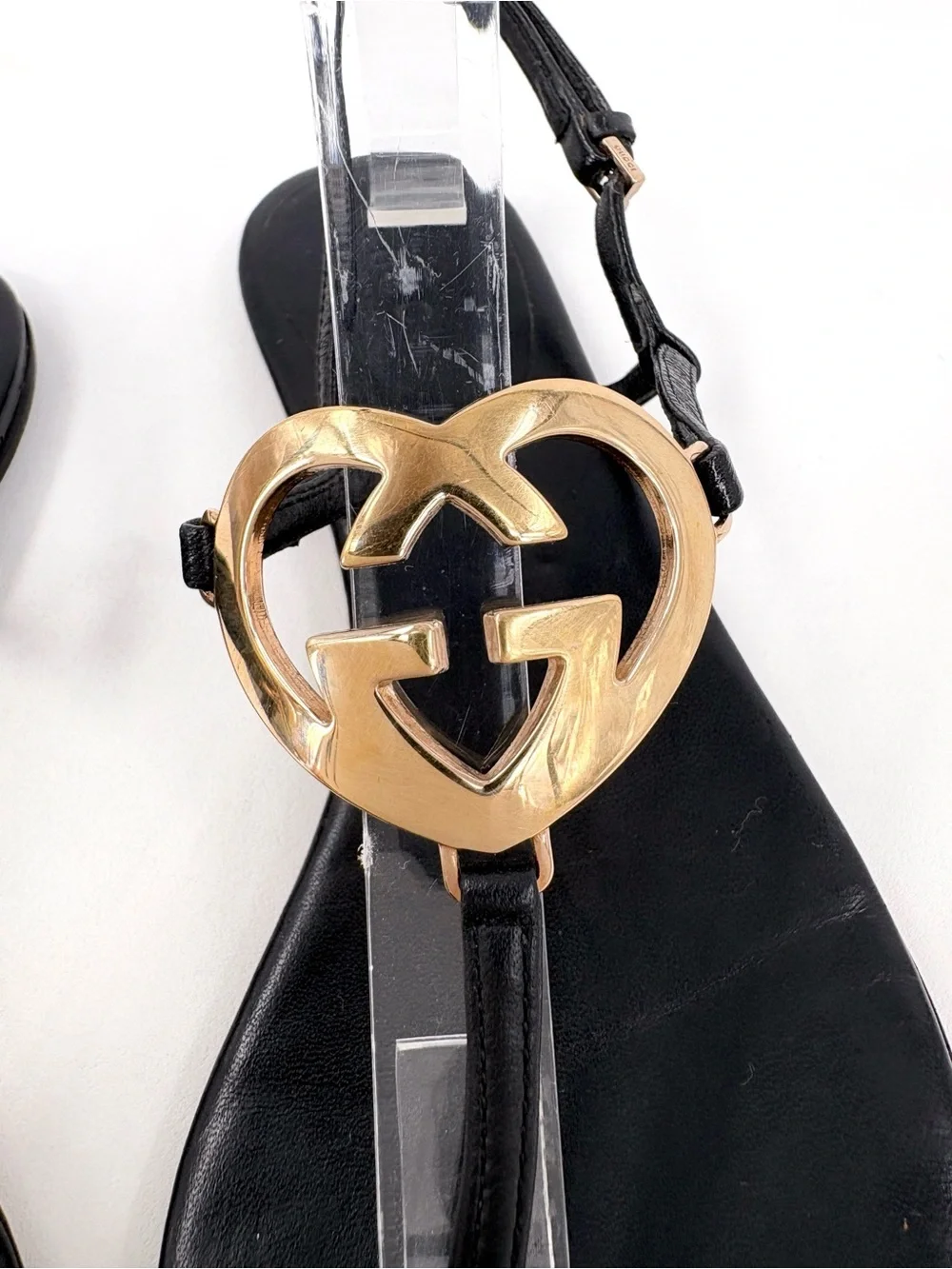 GUCCI Interlocking GG Heart Logo Thong Sandals Black Leather 36